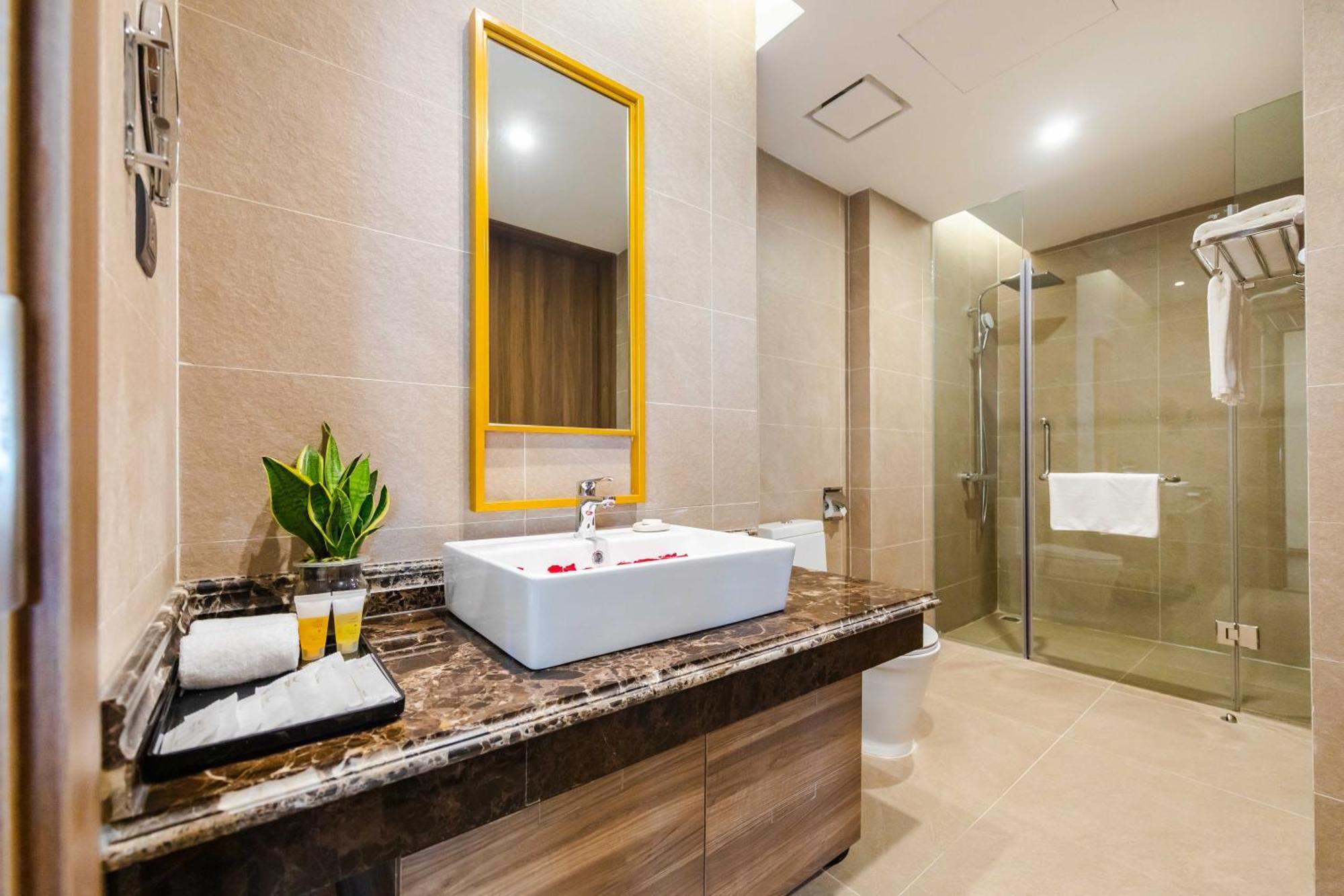 Muong Thanh Luxury Ha Long Centre II Exterior foto